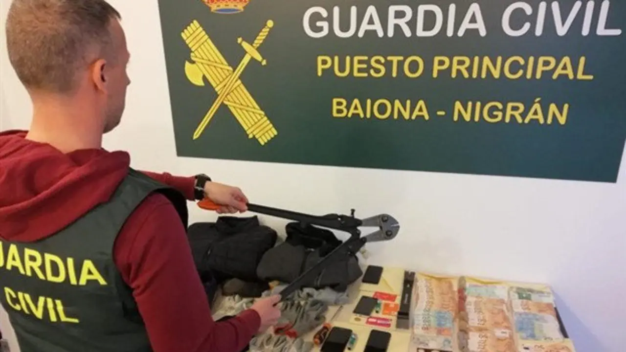 Obxectos incautados aos ladróns en Nigrán. GARDA CIVIL