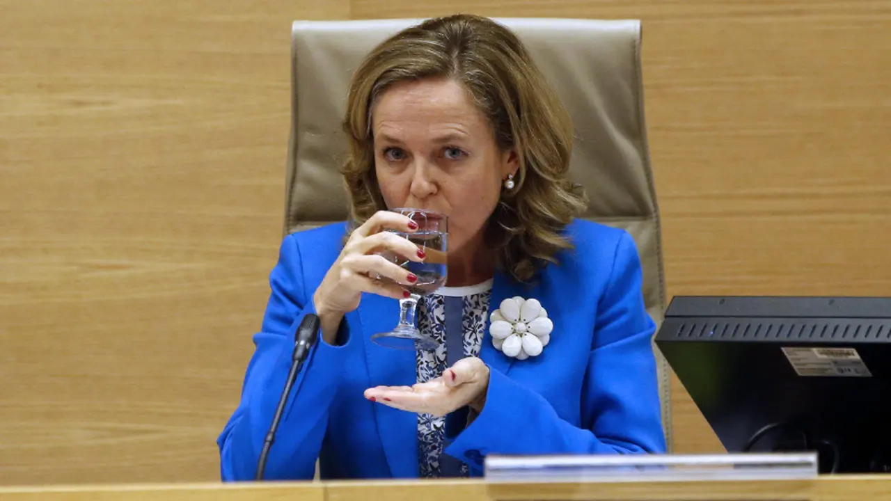 La ministra de Economía y Empresa, Nadia Calviño. JAVIER LIZÓN (EFE)
