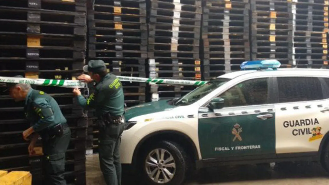 Parte de los palés robados. GUARDIA CIVIL