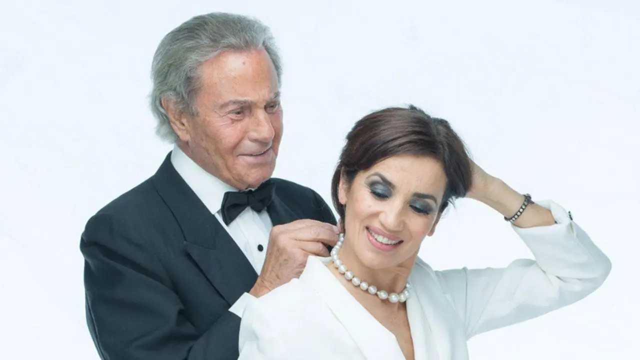 Arturo Fernández, en el cartel de la obra 'Alta seducción'. EP