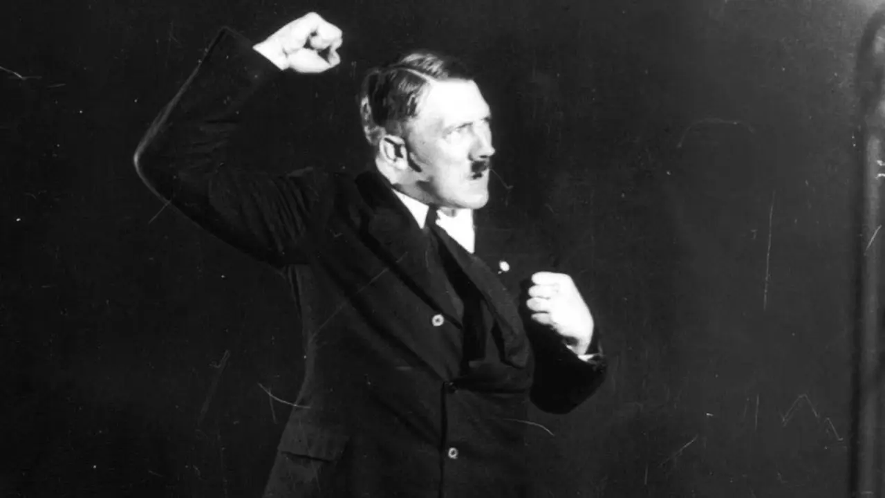 Hitler hablando en público. EP