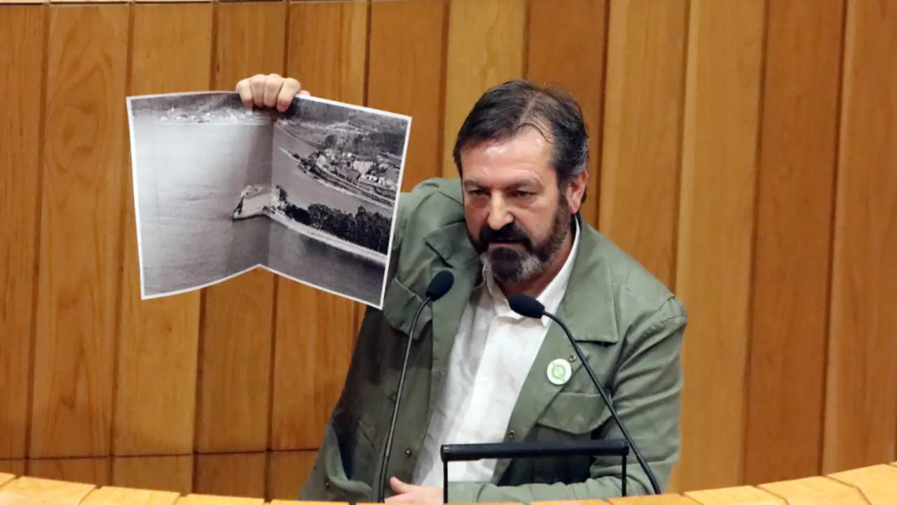 Luis Bará, en el Parlamento. PEPE FERRÍN