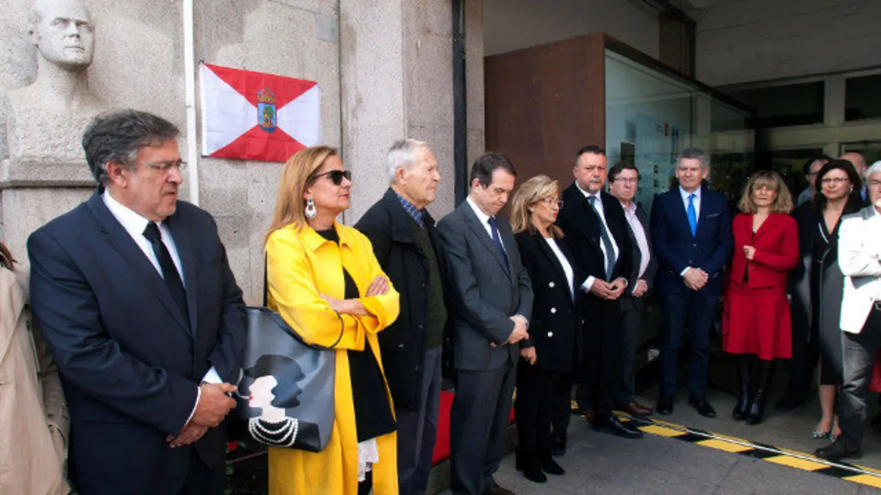 Acto celebrado en Vigo en homenaxe &aacute;s v&iacute;timas do accidente do r&iacute;o &Oacute;rbigo. SALVADOR SAS (EFE)