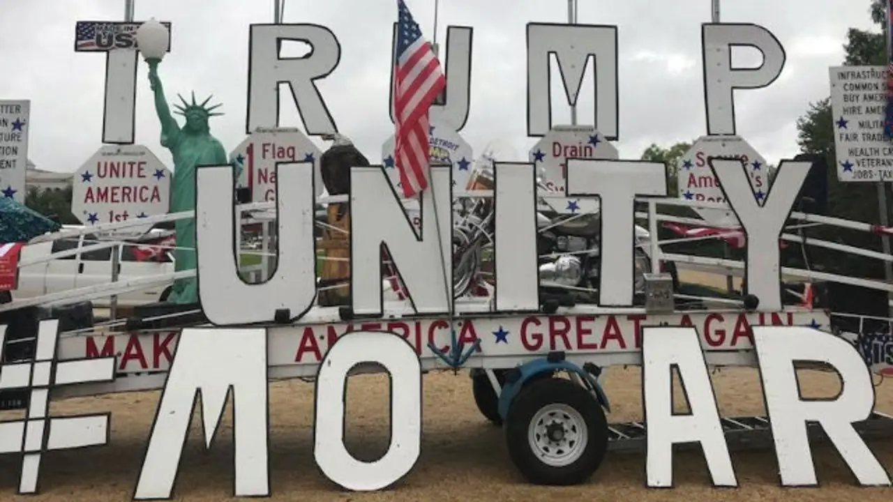 El puente de la unidad de Trump.EFE