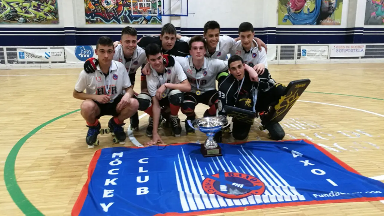 El HC Raxoi se proclama en Santiago campeón gallego infantil de hockey sobre patines. EP