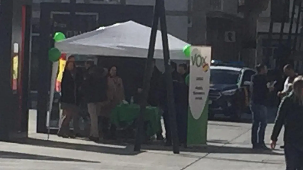 La Policía Local en el stand en el que se registró la trifulca EP