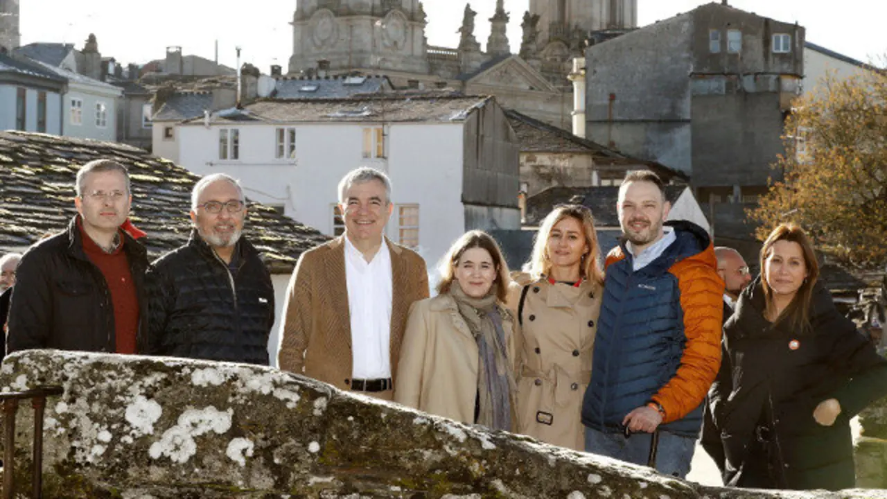 A cabeza de lista de Cs ao Parlamento Europeo, Luís Garicano, xunto aos cabezas de lista da formación ao Congreso. ELISEO TRIGO (EFE)