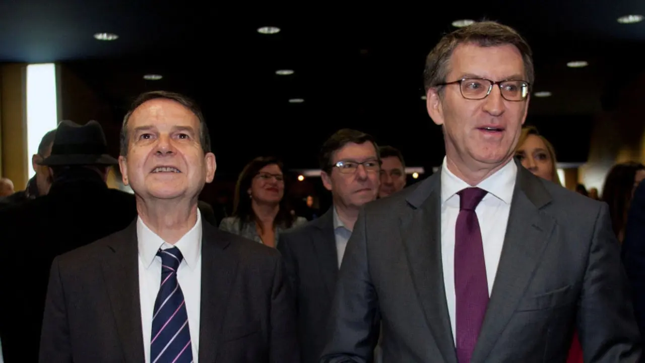 Abel Caballero y Alberto Núñez Feijóo, juntos en la presentación de la terminal de autobuses en Vigo.ADP