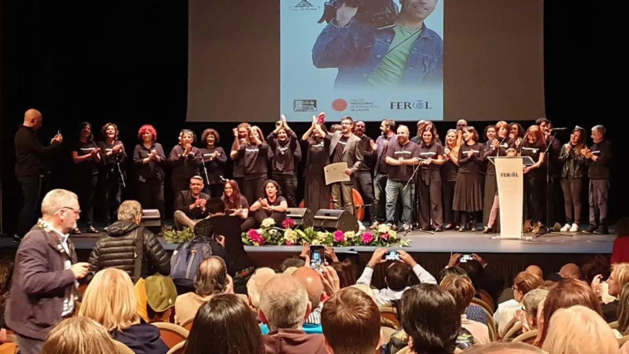 'Defende a Galega', no Premio José Couso. TWITTER (@DefendeAGalega)