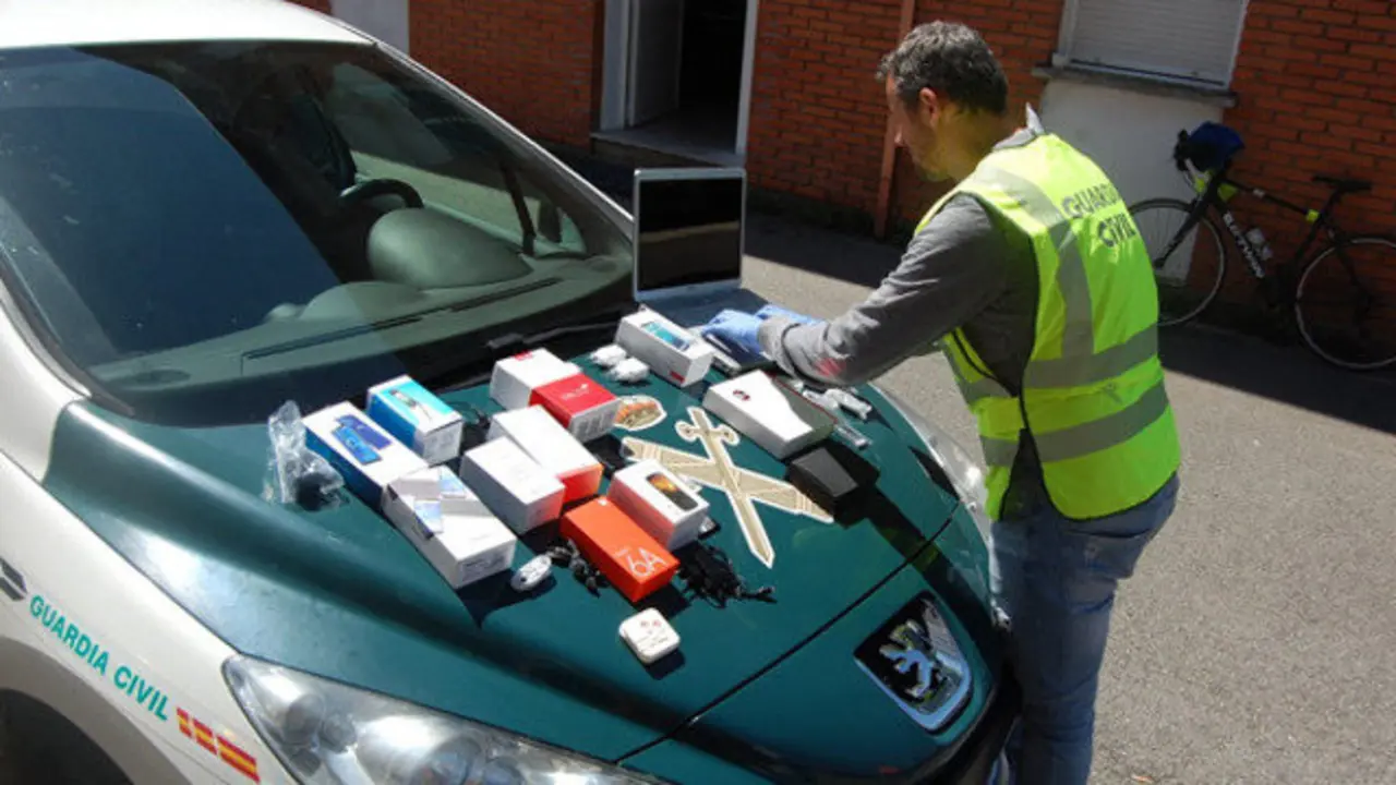 Material recuperado por la Guardia Civil