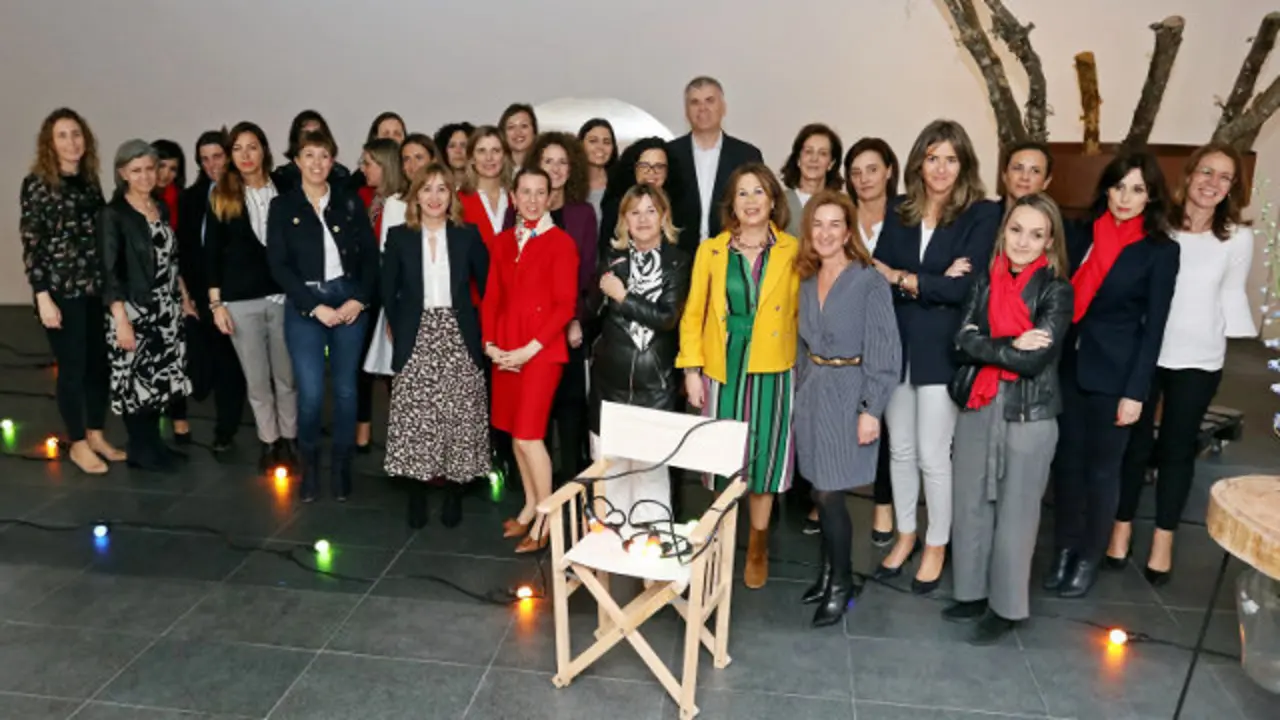 Integrantes del Club de Consejeras de la Agef, entre las que figuran Blanca García Montenegro y Blanca de Cora. LUIS POLO