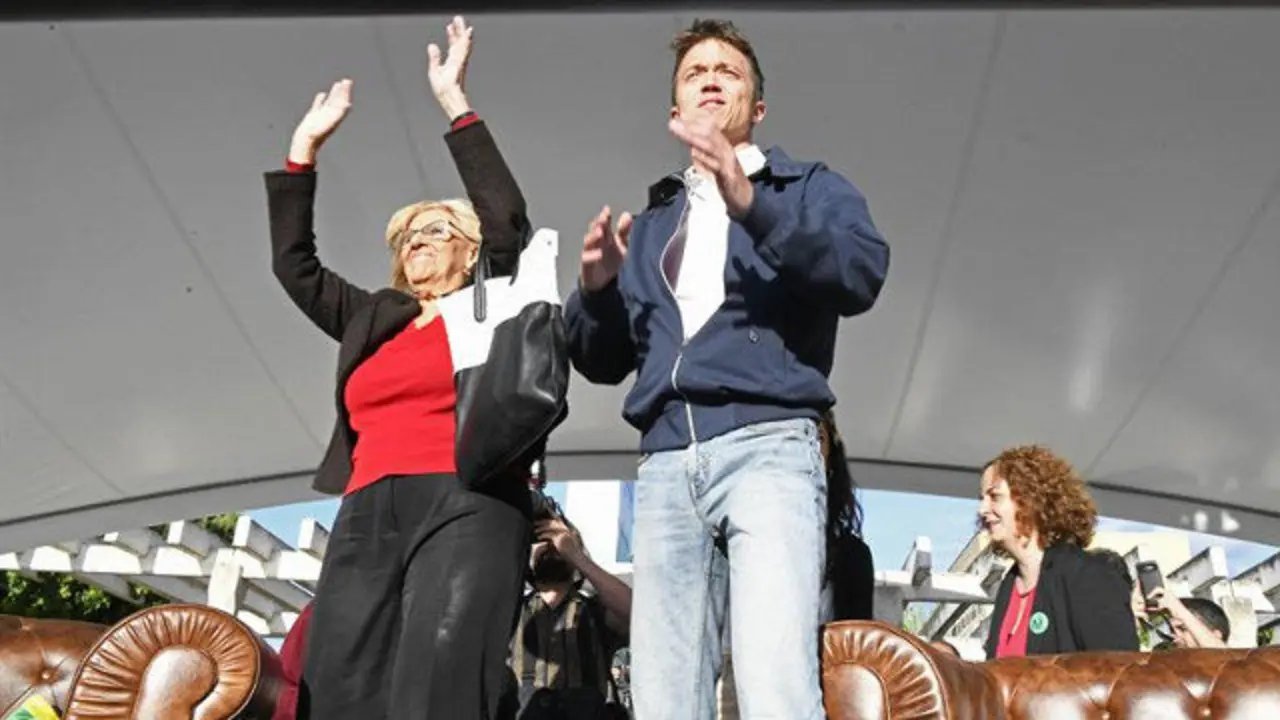 Manuela Carmena e Íñigo Errejón. VÍCTOR LERENA (EFE)