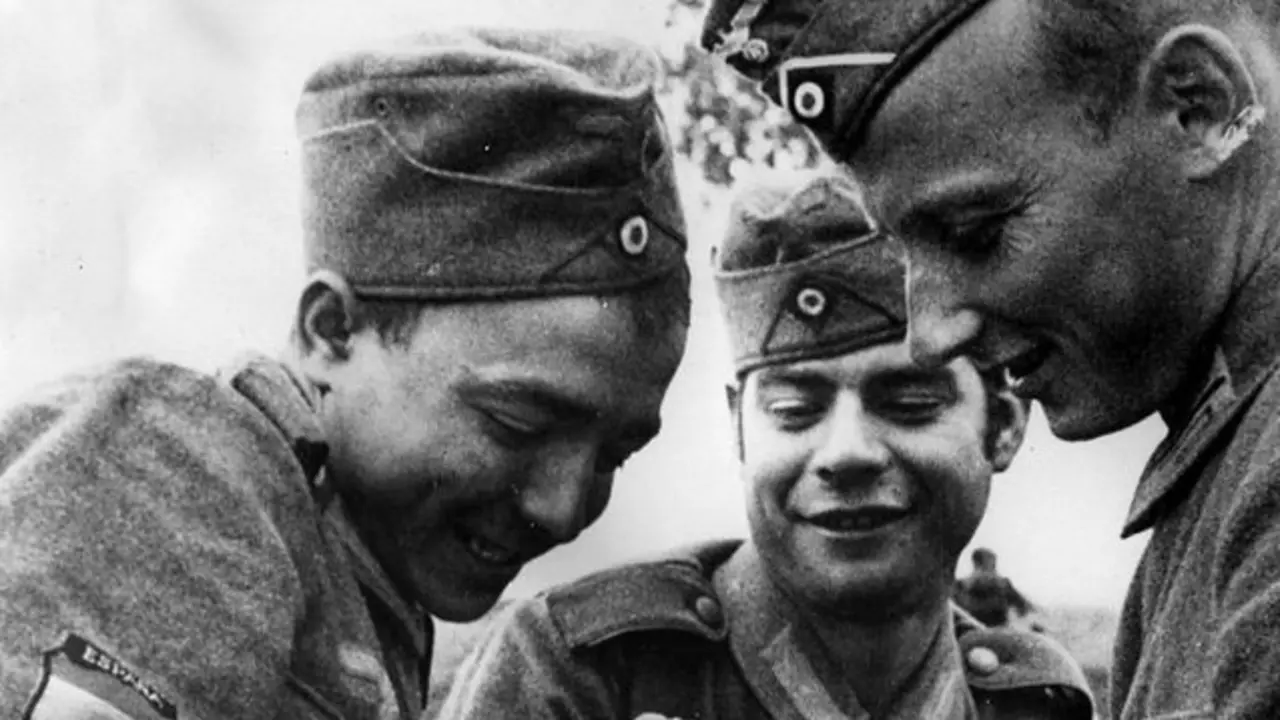 Soldados de la Divisi&oacute;n Azul .TR