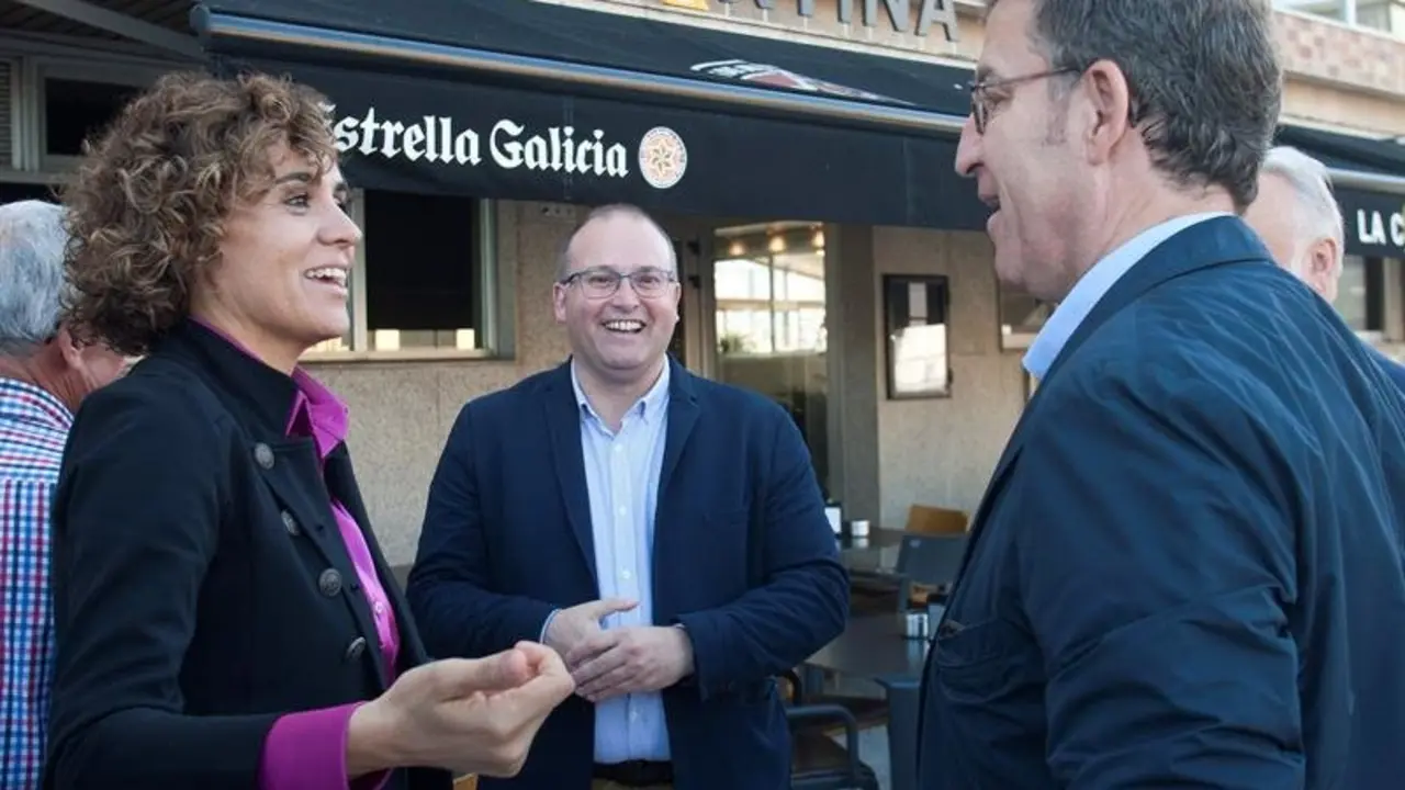 Montserrat con Tellado y Feijóo, en Vigo SALVADOR SAS