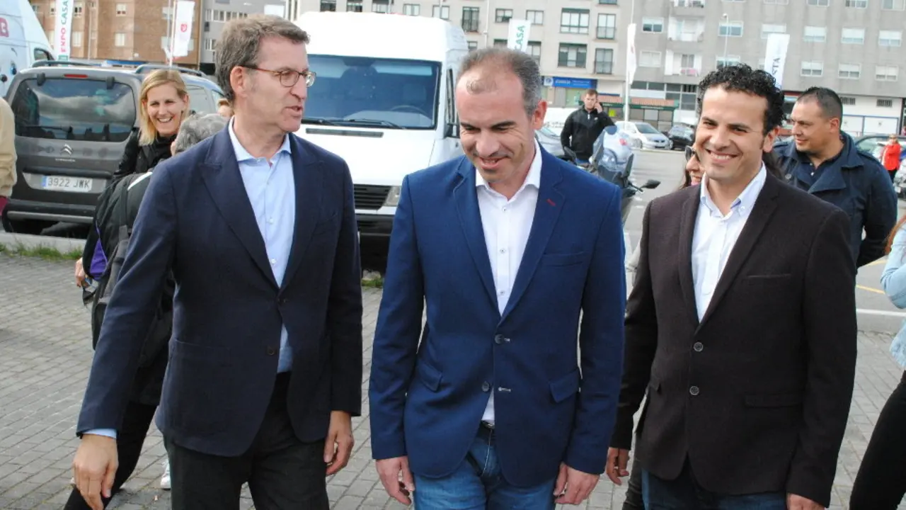 Alberto Núñez Feijóo, co candidato popular de Vilagarcía, Alfonso Gallego. DP