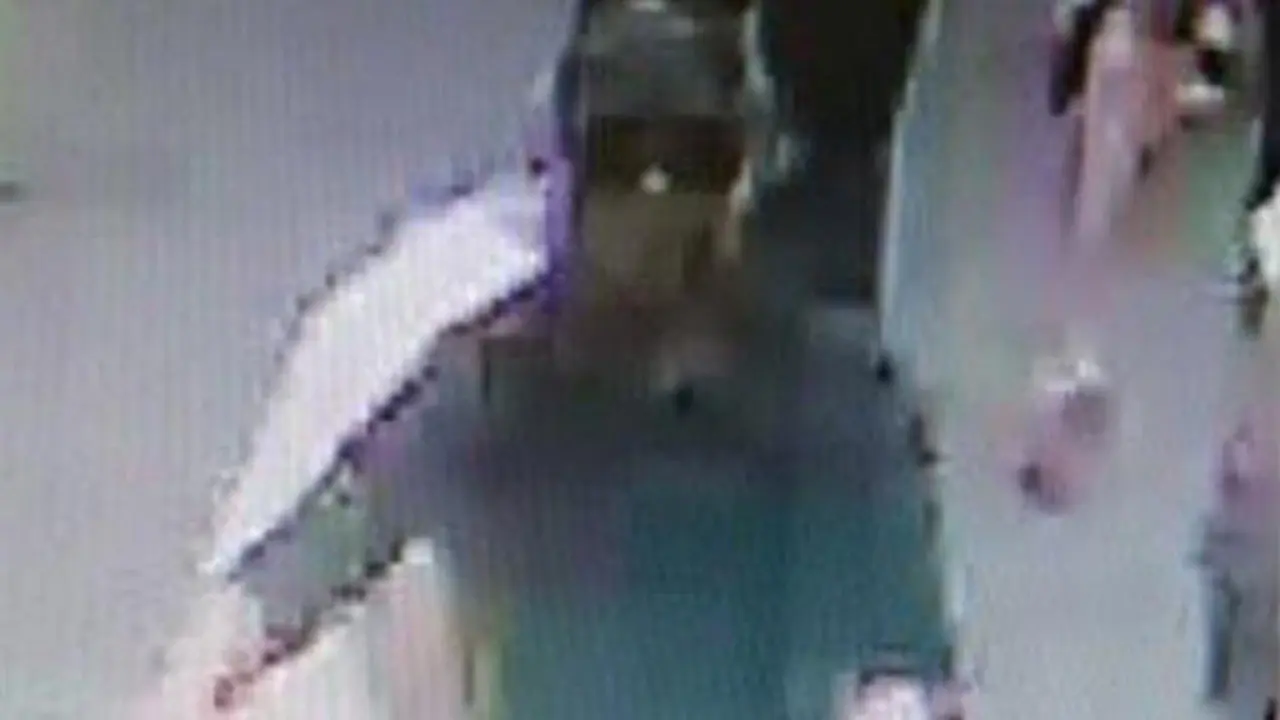 Imagen del sospechoso de la colocación del artefacto de Lyon que dejó 13 heridos