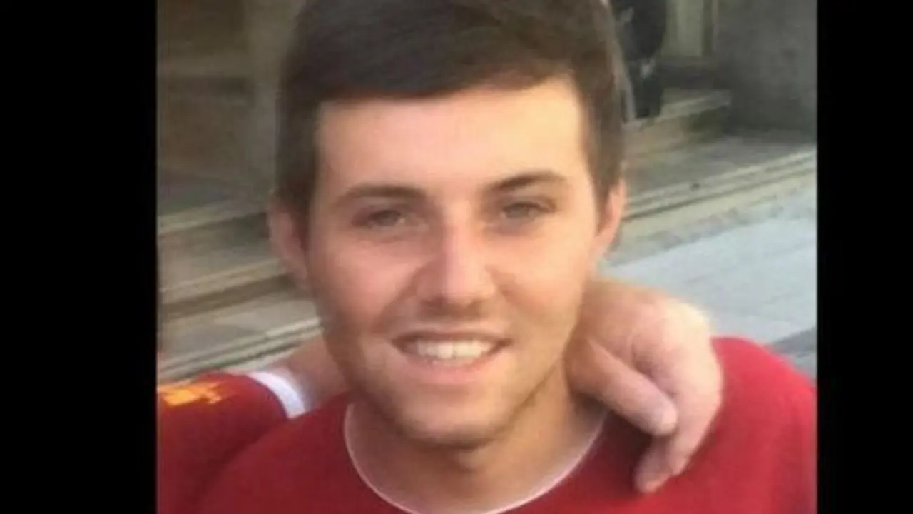 La familia difundió la imagen del aficionado del Liverpool por redes sociales