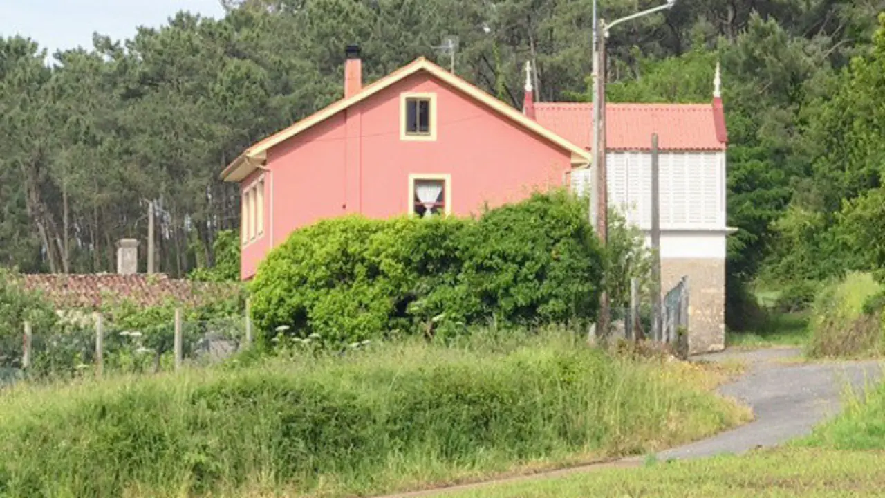 La casa en la que se produjo el crimen en Cabana. CRTVG