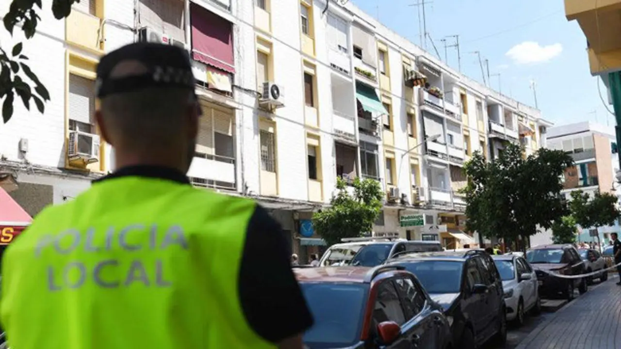 Calle cordobesa en la que se produjo el asesinato. EFE