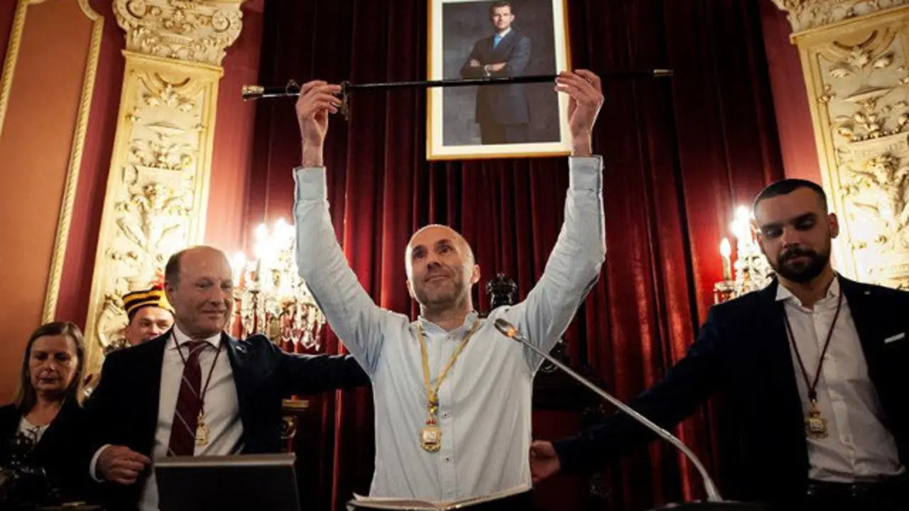 Jácome consiguió con el apoyo del PP la Alcaldía de Ourense. BRAIS LORENZO