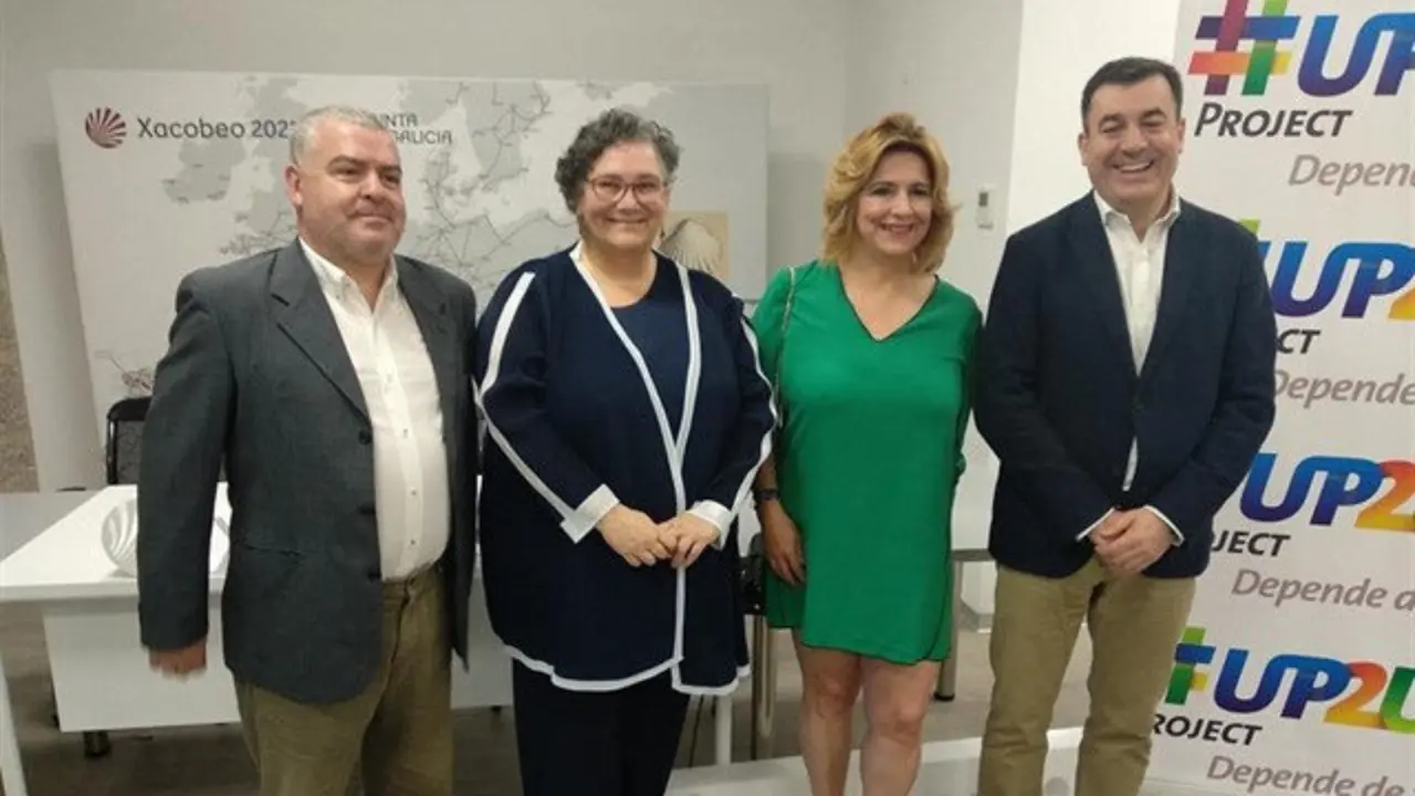 Vázquez Taín, Reyes Martel, Milagros Otero e Román Rodríguez, durante a presentación. EUROPA PRESS