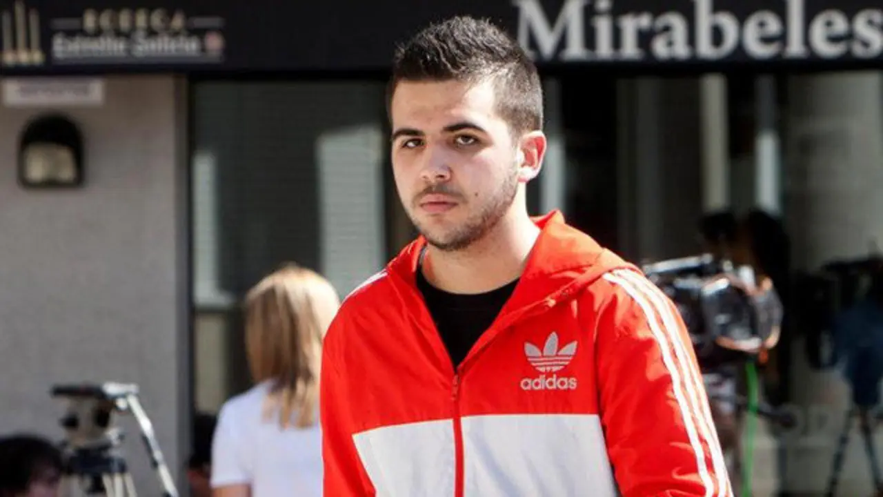 Andrés V.F, alias Capi, a su llegada al juicio. SALVADOR SAS (EFE)