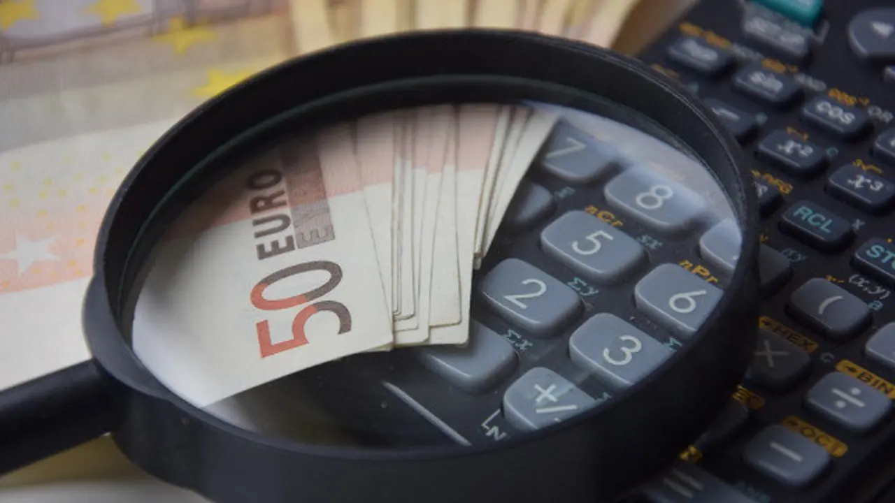 Case a metade dos galegos non pode irse de vacaci&oacute;ns nin unha semana. PIXABAY