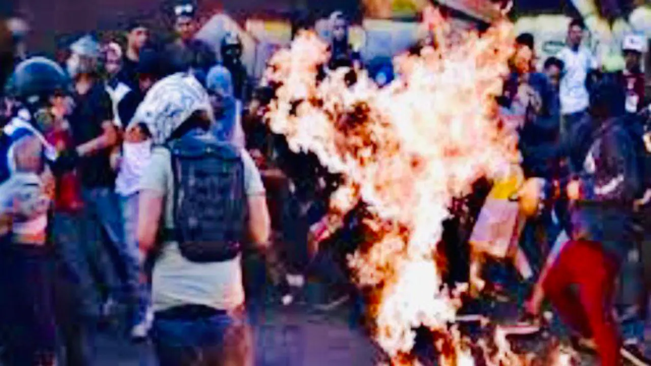 Momento del ataque. TWITTER (TarekWiliamSaab)