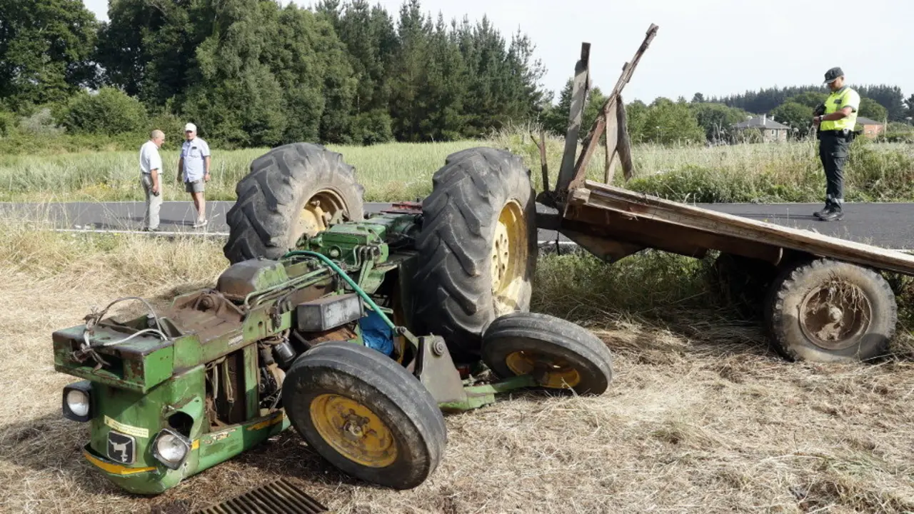 Tractor que conducía o home falecido. PEPE TEJERO