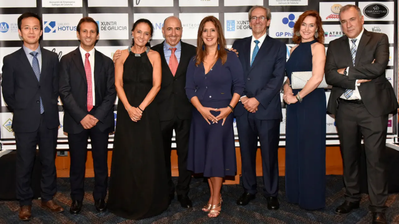 Personalidades en la cena de la AEGA-CAT. EP