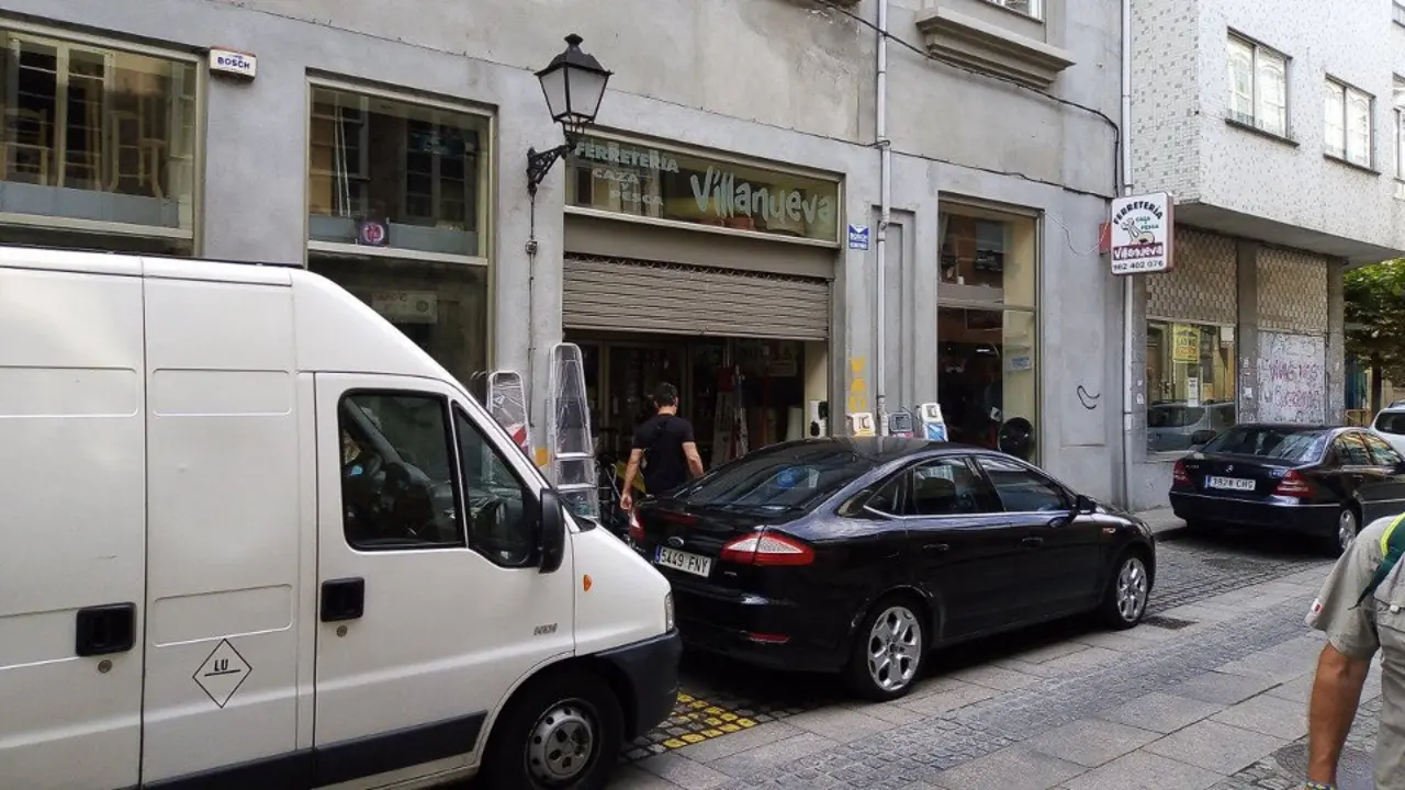 Ferretería en la que supiestamente se produjo la retención ilegal y el abuso sexual. L.A.R.