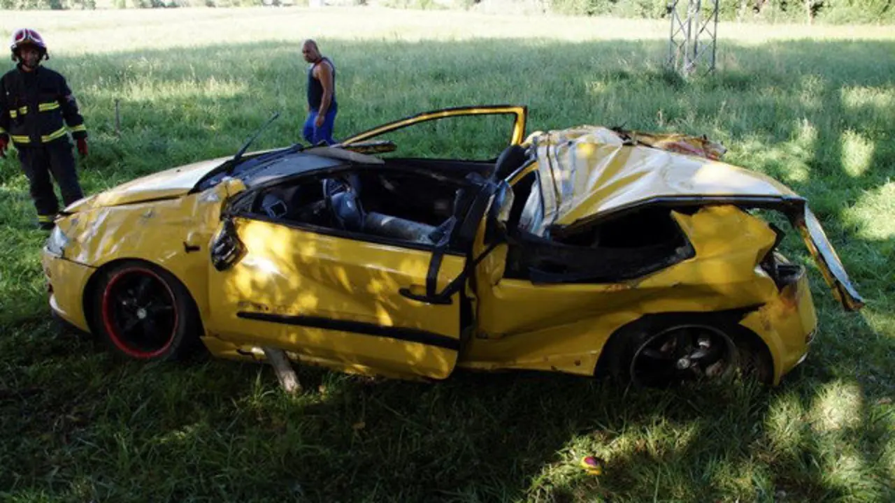 El vehículo accidentado en Salamanca.J.M.GARCÍA