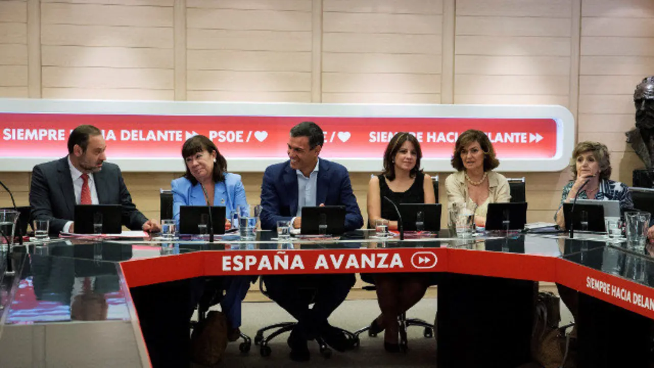 Una reunión de la ejecutiva socialista. EFE