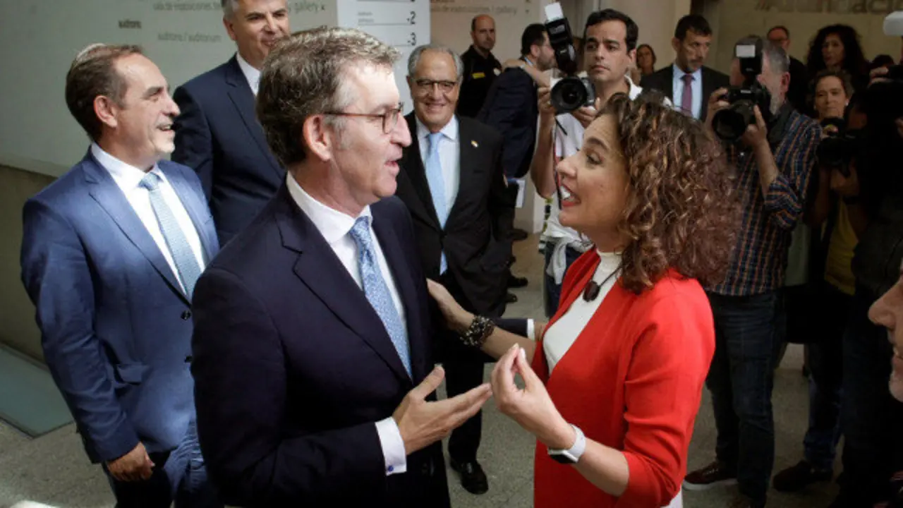 Feijóo y Montero, este martes en A Coruña. CABALAR (EFE)