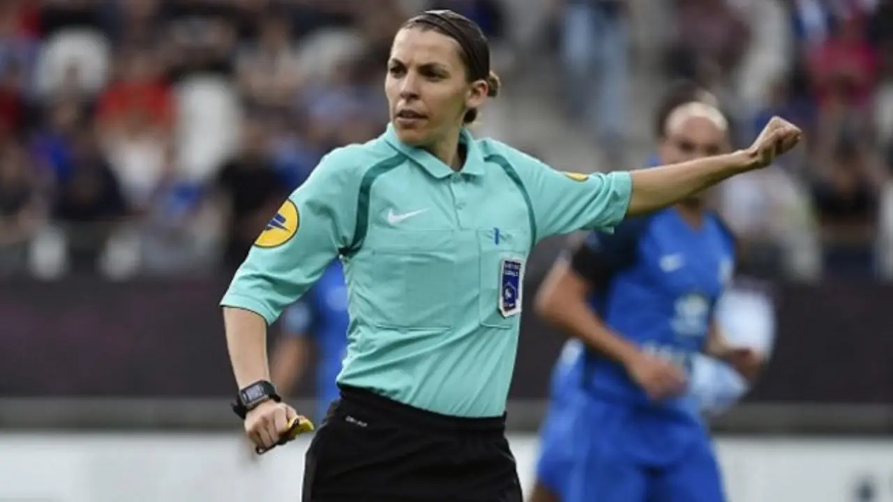 Stéphanie Frappart. FEDERACIÓN FRANCESA DE FÚTBOL