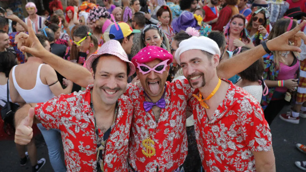 Participantes en la XX Fiesta Hortera de Porto do Son. LAVANDEIRA JR (EFE)