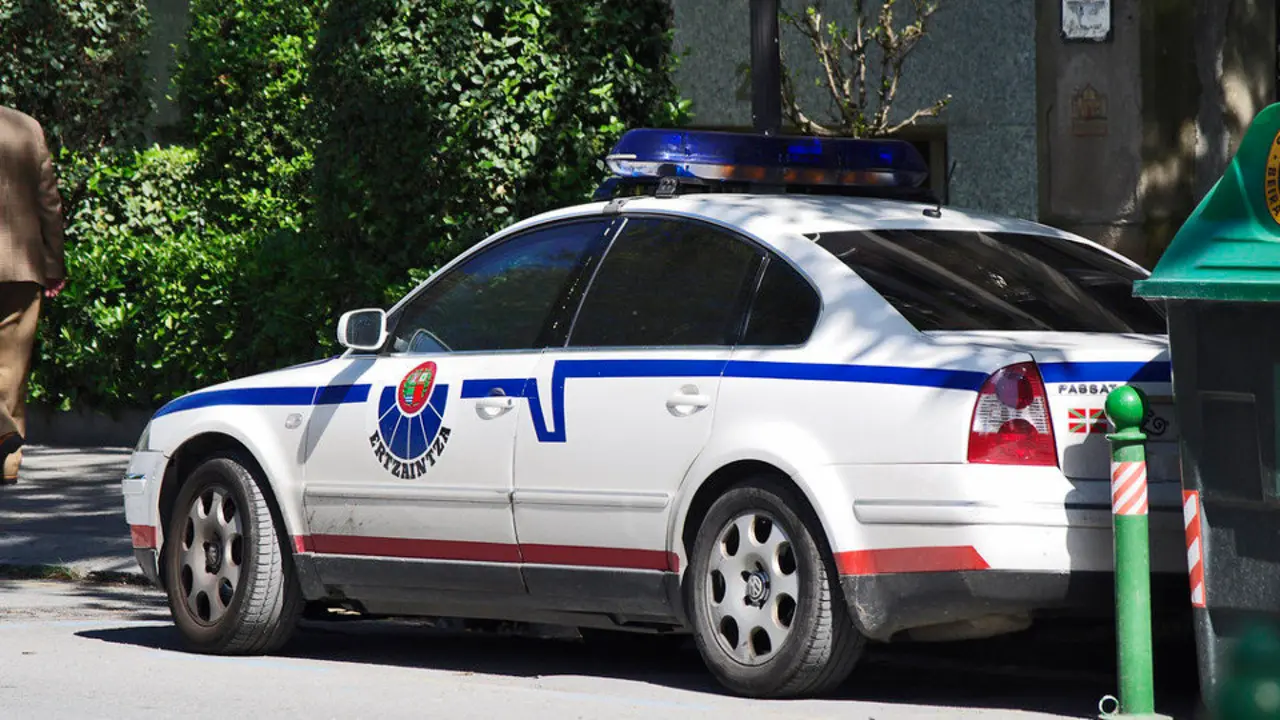 Un coche de la Ertzaintza. EP
