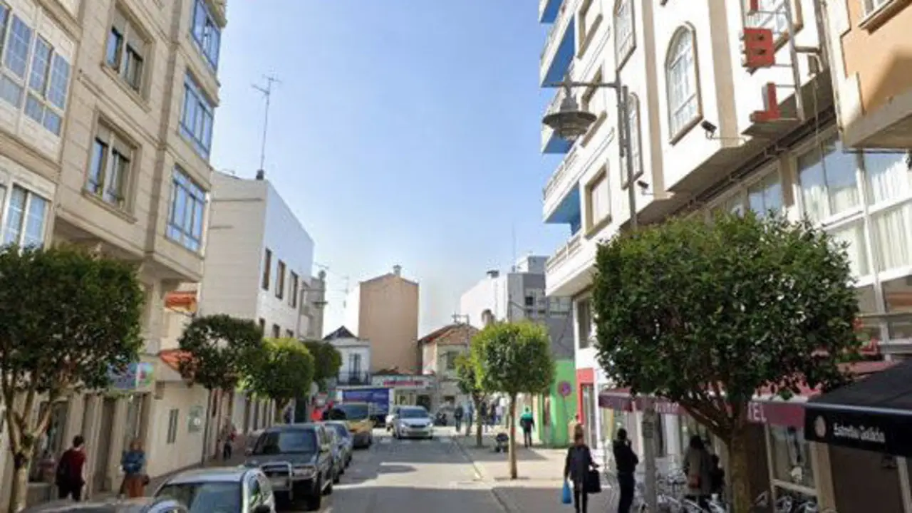 El hotel de Cangas en el que se produjeron los hechos. GOOGLE MAPS