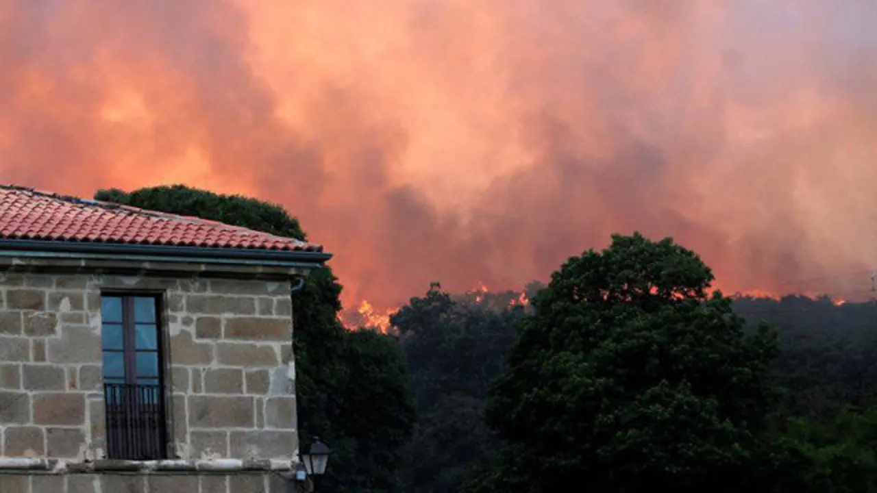 Incendio en Ares. KIKO DELGADO