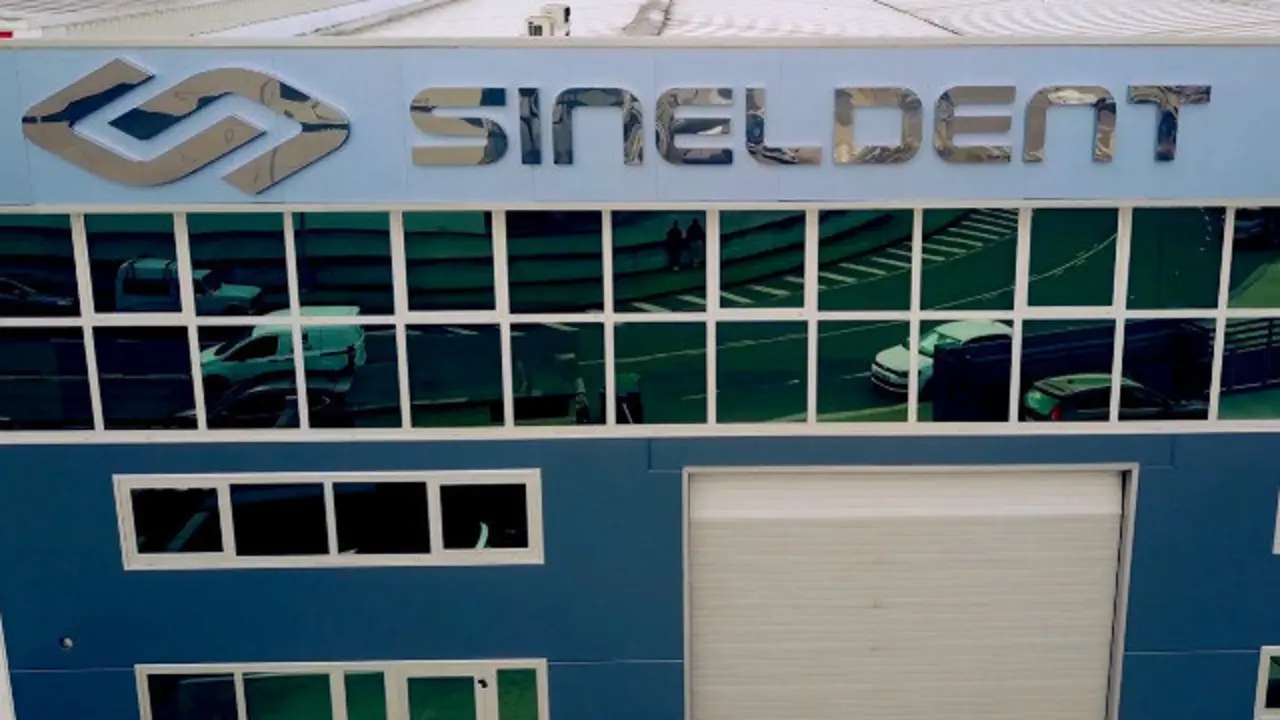 Centro de traballo de Sineldent. YOUTUBE