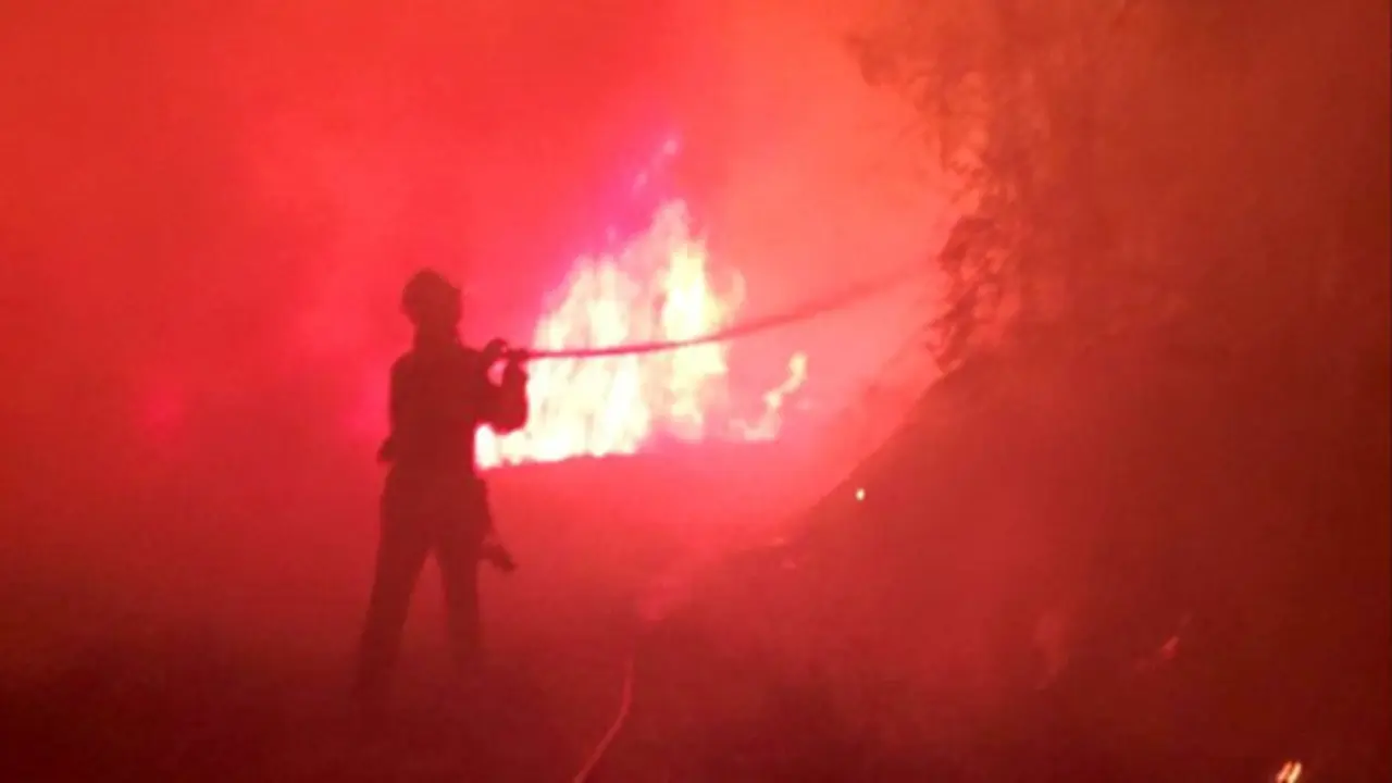 Incendio en A Gudiña. TWITTER (@BrifLaza)