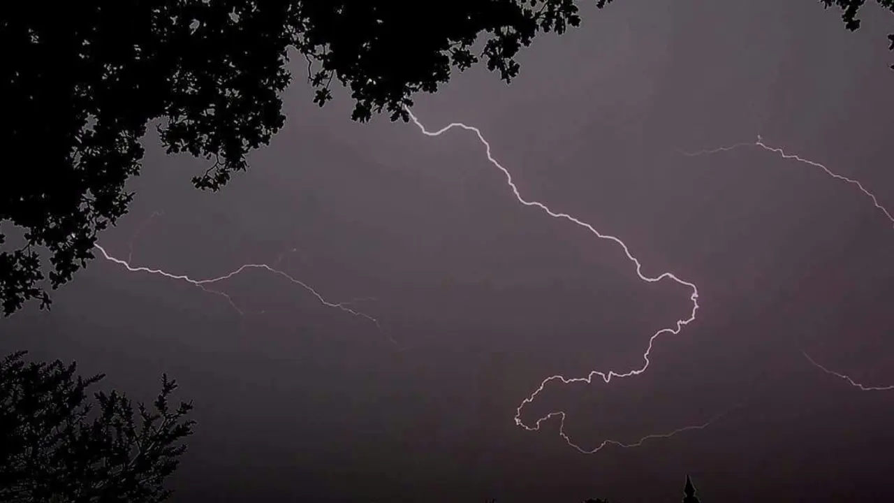 Los rayos alumbraron la provincia de Lugo. AEP