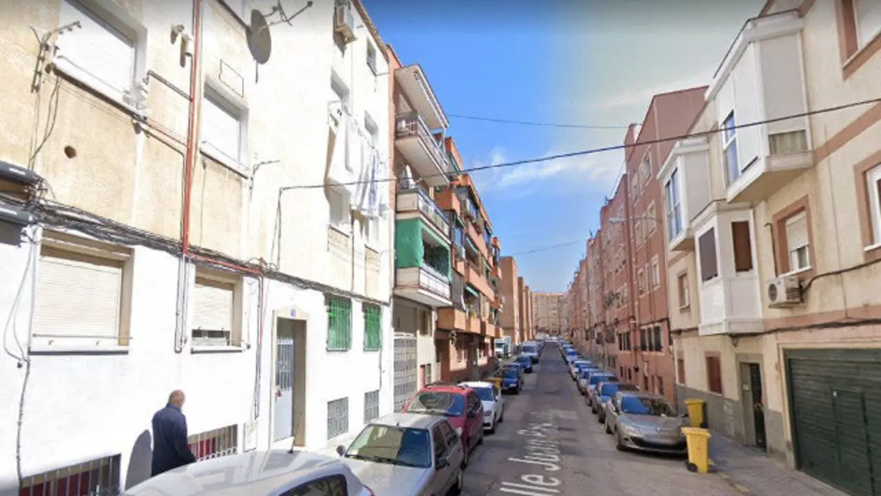 Calle Juan Pascual, en Ciudad Lineal, en la que se produjo el crimen machista. GOOGLE MAPS