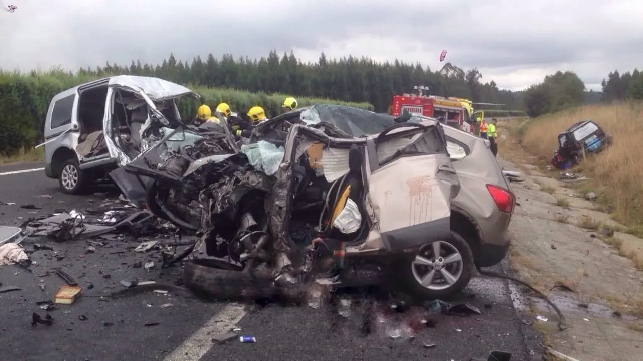 Accidente provocado por un kamikaze en Guitiriz en septiembre de 2016. ARCHIVO