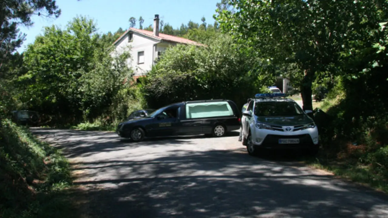 Vivenda na que se cometeron os asasinatos, en Arzúa. EP