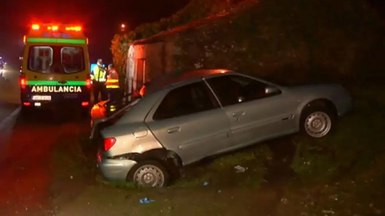 El Xsara accidentado en Oia. CRTVG