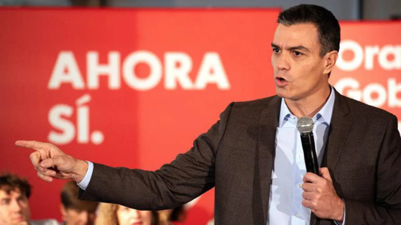 Pedro Sánchez, en un mitin. ADRIÁN RUIZ DE HIERRO