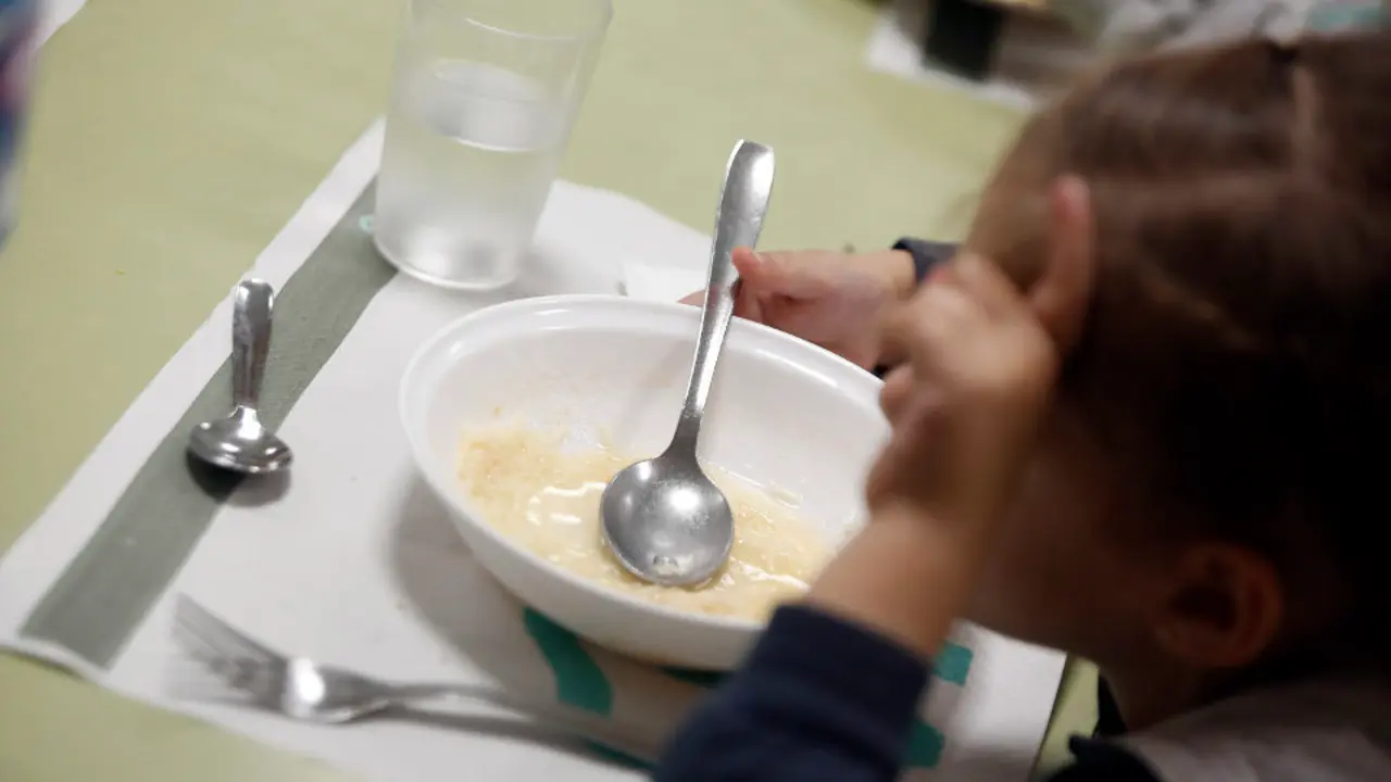 JAVI COMEDOR ESCOLAR DE COLEGIO DE CAMPOLOGO