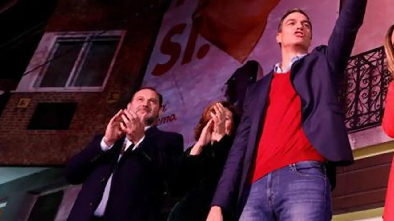 Ábalos y Sánchez, tras conocer los resultados del 10-N. EFE