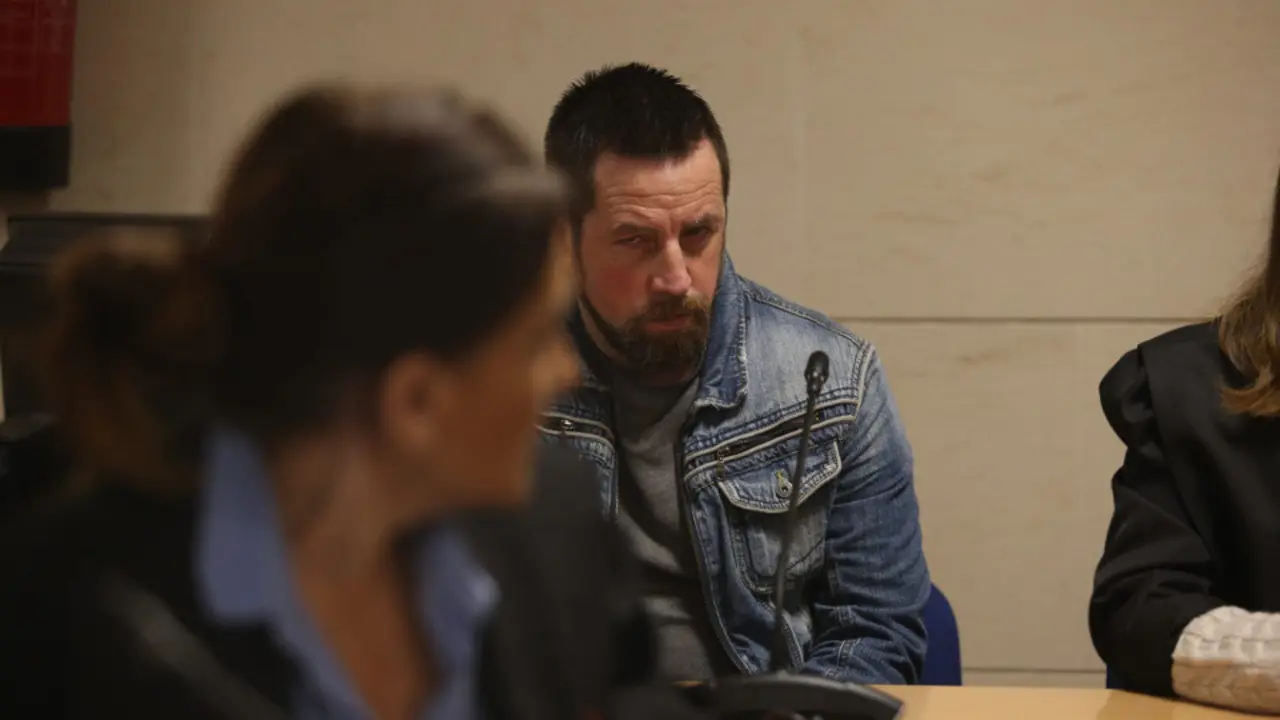 El Chicle, en los juzgados de Santiago. PEPE FERRÍN